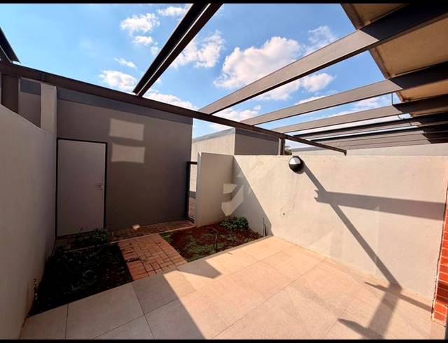 2 BEDROOM PROPERTY TO RENT IN OLYMPUS AH
